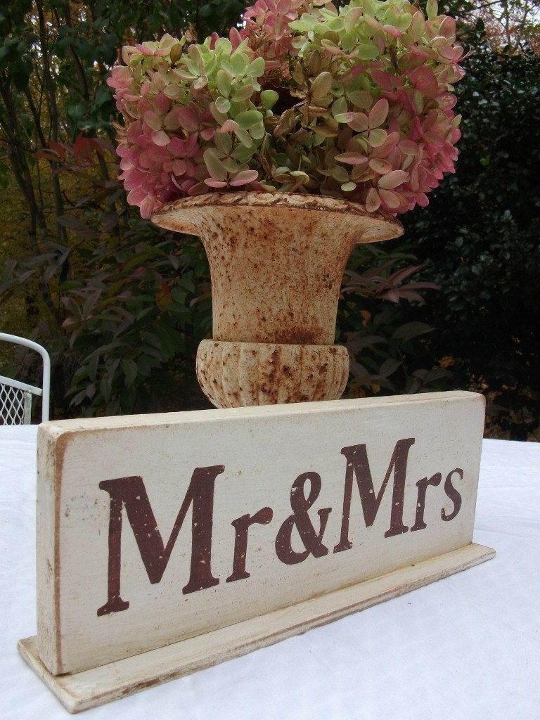 Wooden Mr and Mrs Sweetheart Table Sign, Rehersal Dinner, Reception, Head Table, Anniversary Party, Photographer Photo Prop, Brown Lettering
