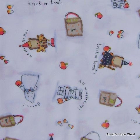 White Halloween Fabric --- 31 inches (((REMNANT)))
