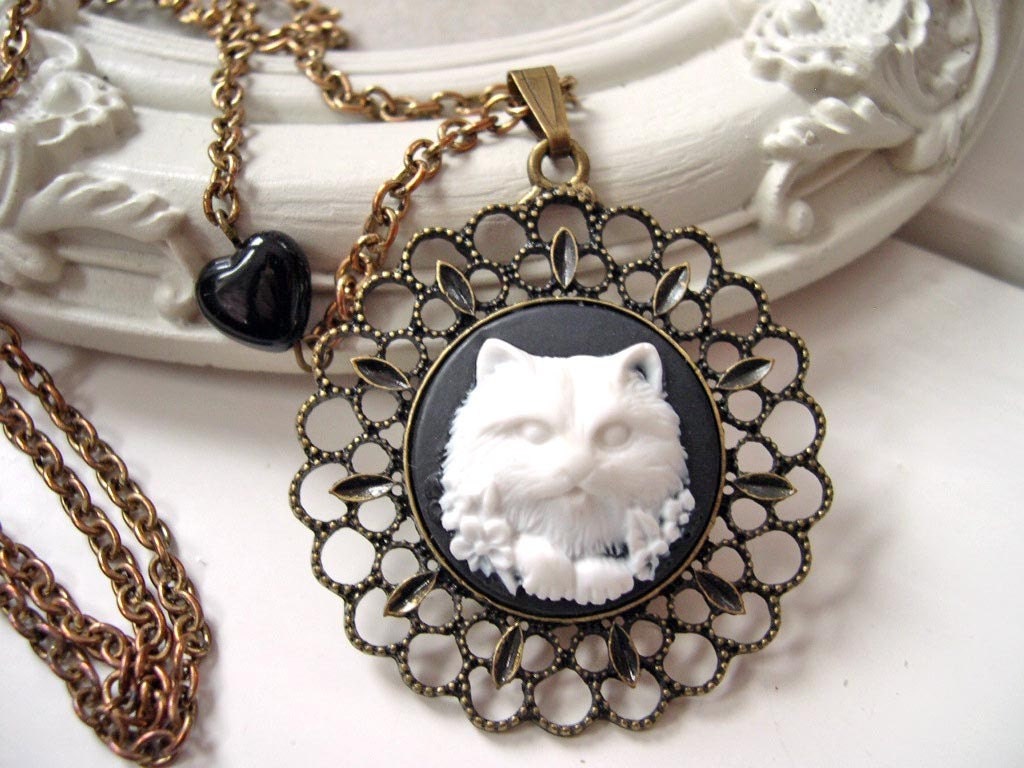 Cat Cameo Necklace in Black