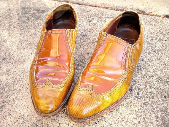Vintage candy caramel mens loafers / Stacy Adams / size 9.5