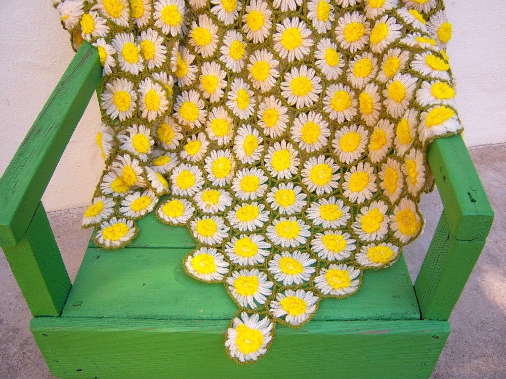 Daisy Chain /vintage crochet afghan blanket