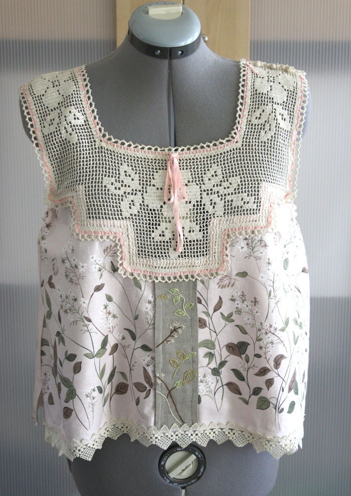 Camisole Tank Hand Embroidery Linen Vintage Crochet Yoke Flower Garden tagt team