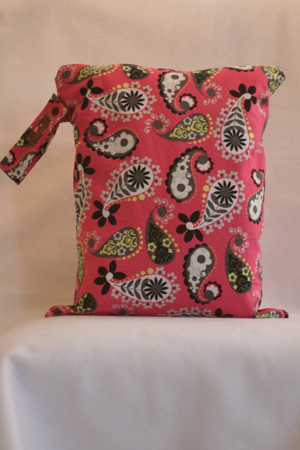 XLarge Waterproof Wet Bag- 14 x 17-With Snap Handle and Zipper- Hot Pink and Black Paisley