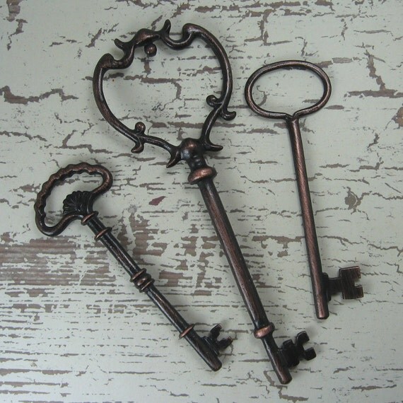 3 Fancy Decorative Keys with Antique Brass by CreativeElements