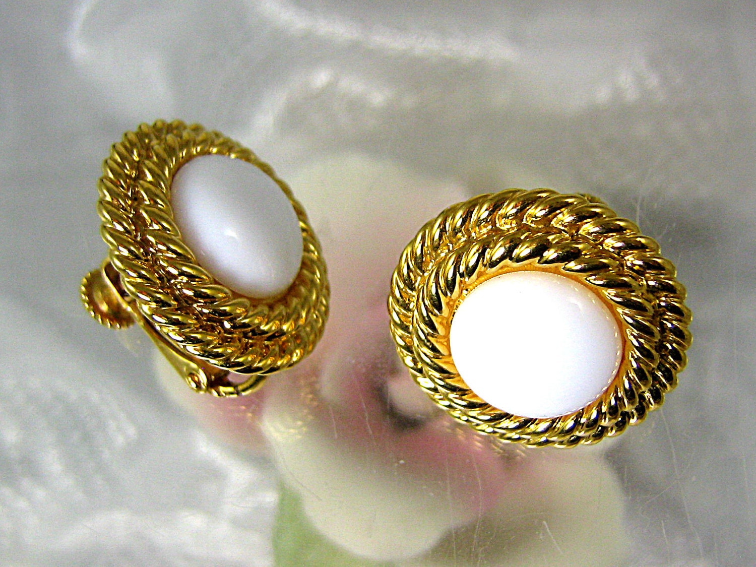 Vintage Clip On Screw Back Earrings Signed Napier
