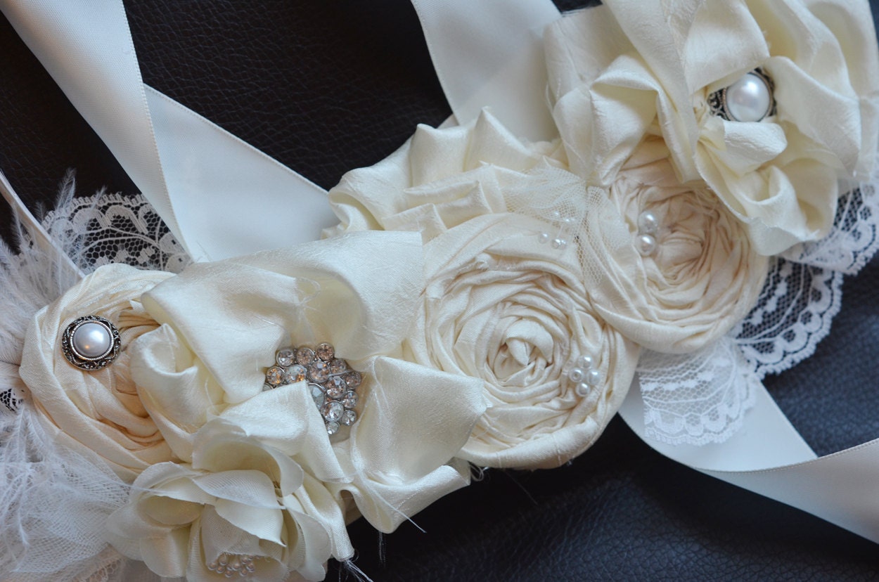 Wedding Dress Sash Vintage Wedding Dress Sash Belt, Ivory Flower Wedding Dress Sash Rhinestone Sash, Bridesmaids sash, Vintage Photo Prop