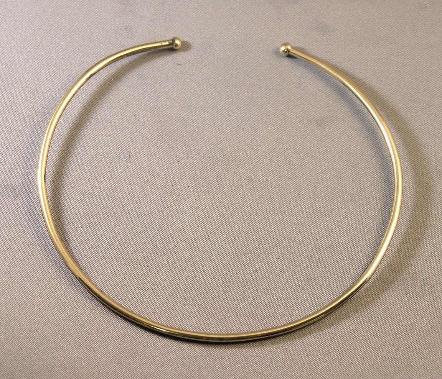 Round bronze torque