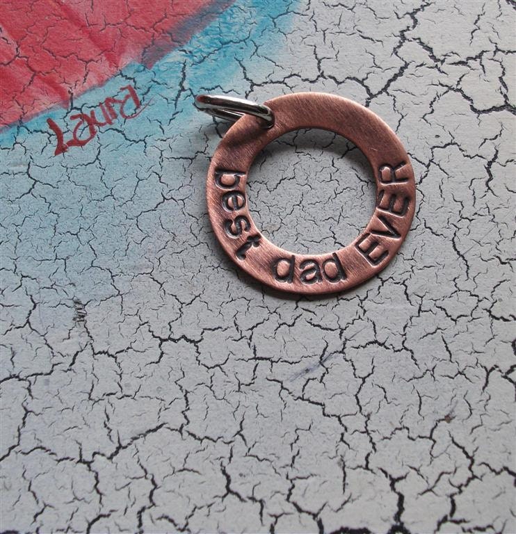 GIFTS UNDER 20,best dad EVER keyring, a copper disc stamped pendant on keyring , teamepe