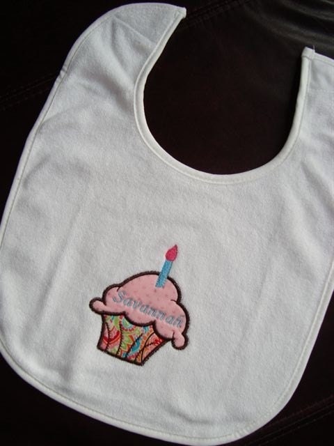 First Birthday cupcake Bib...Personalize...