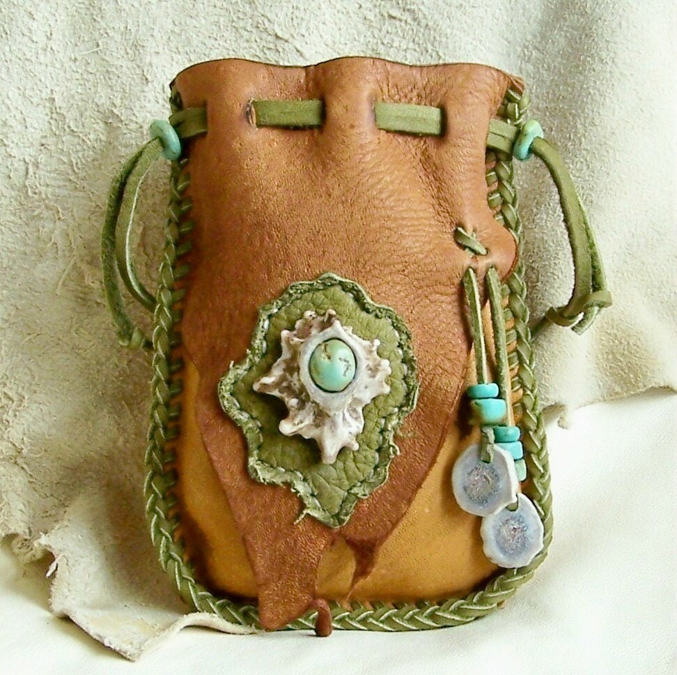 native-american-style-medicine-bag-with-antler-by-pradoleather