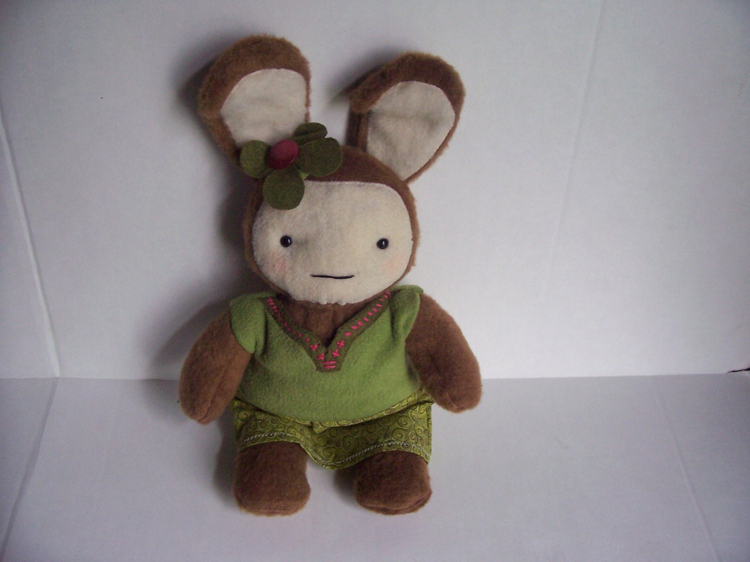 Big and Huggable Ellecbees - Mattie-Ann