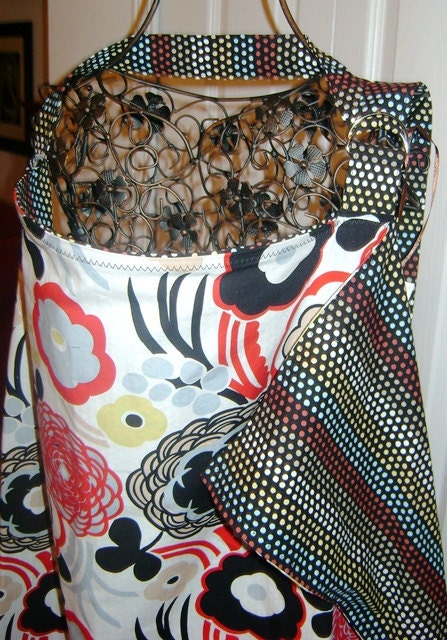 Nursing Cover READY TO SHIP White Mocca Reversible
