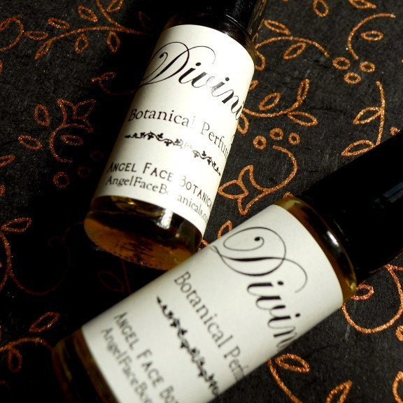 Divinity - Organic Perfume of Jasmine, Amber, Neroli and Sandalwood - A Sensually Seductive Botanical Romance