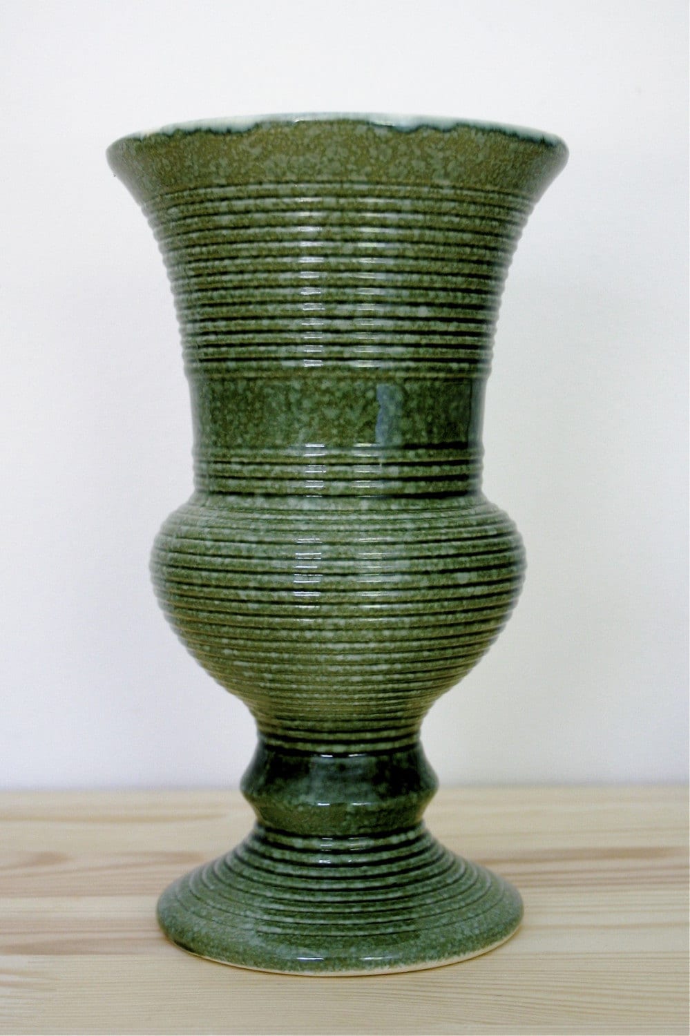 Vintage Hull USA Pottery Green Vase by ethanollie on Etsy