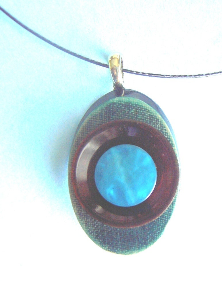 OOAK handcrafted- repurposed 3-layer button necklace-choker