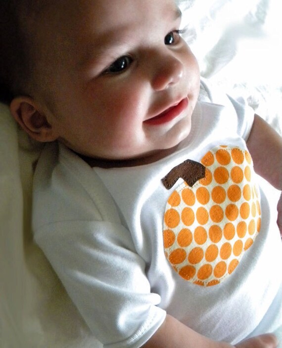 size 6-12 months - Short Sleeve Bodysuit with a Pumpkin applique - Cute Halloween Baby Clothes - Gender Neutral