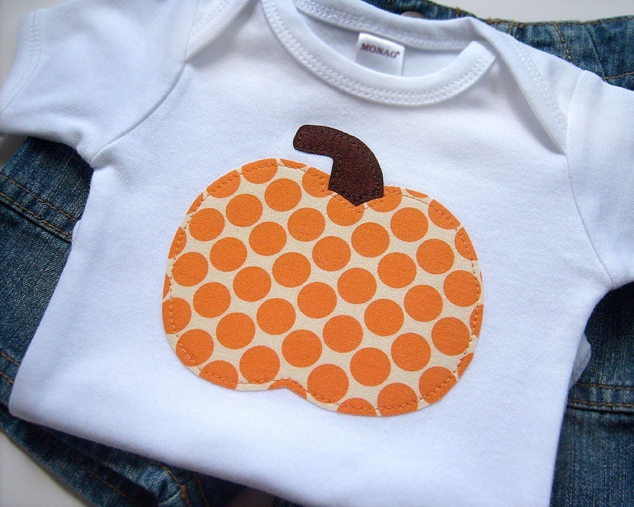 size 6-12 months - Short Sleeve Bodysuit with a Pumpkin applique - Cute Halloween Baby Clothes - Gender Neutral