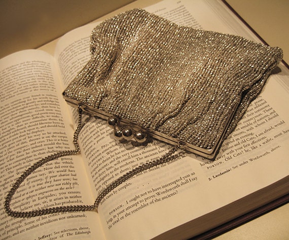 Vintage Beaded Handbag - Silver tone Chain and ball clasp