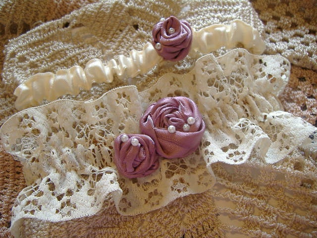 SALE, SALE, Wedding GARTER, Vintage Ecru Lace, Beautiful Fabric Mauve Roses, BRIdal Garter, Wedding Accessory, Keepsake