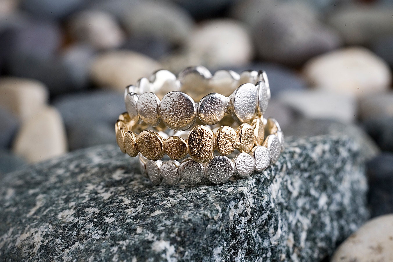 14k Gold Small Pebble Ring
