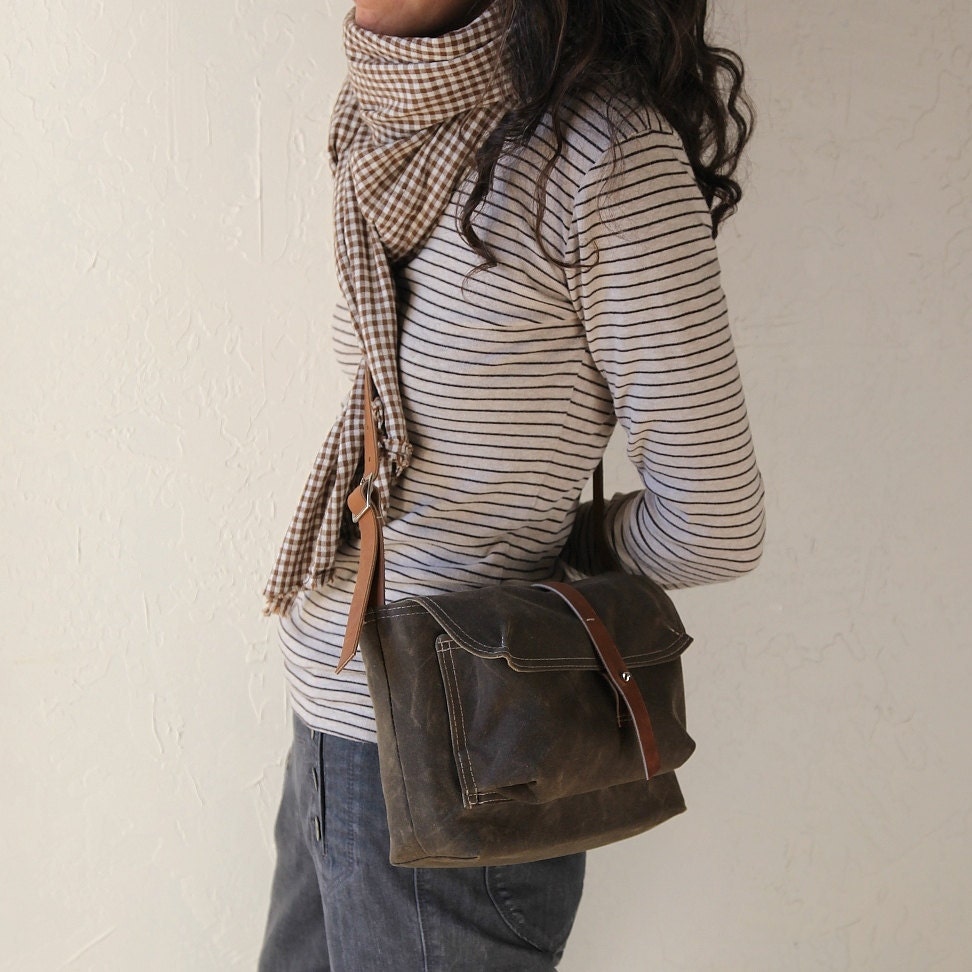 Small Satchel in Stone Waxed Canvas and Leather // Weather Resistant // Organic Cotton Canvas Lining