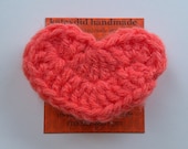 coral crochet heart pin - hand crocheted pinky-orange acrylic heart brooch - mother's day gift - perfect party or wedding favors