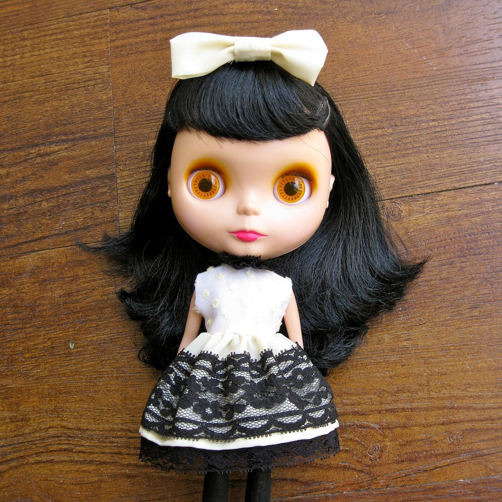 vanity fair vintage dress and bow set for blythe