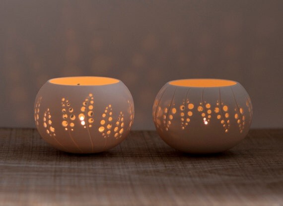 Porcelain Tea light Delight - Candle Holder N.8. Design by Wapa Studio.