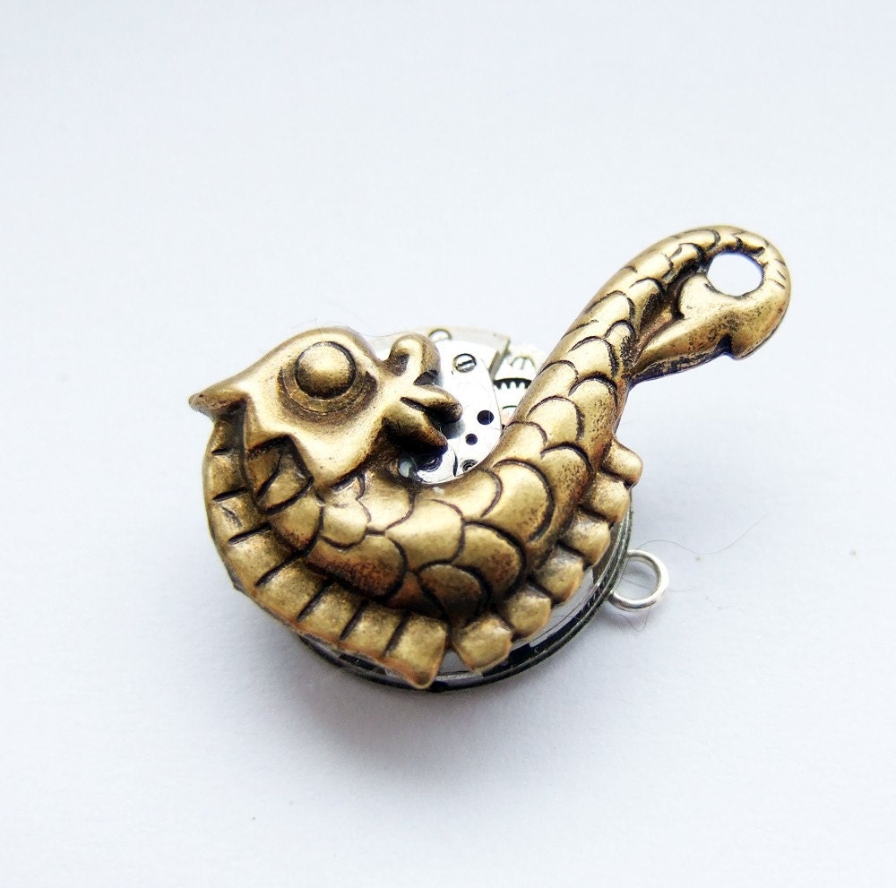Spinning steampunk deco seahorse pendant