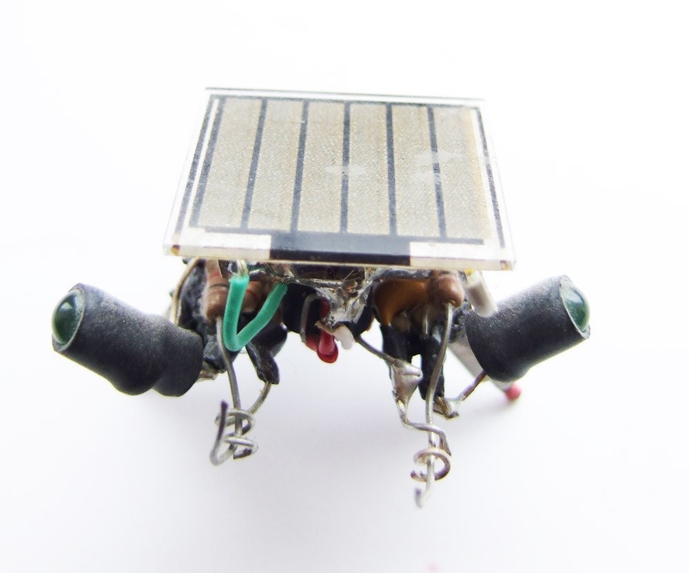 Ringo the light seeking solar powered robot
