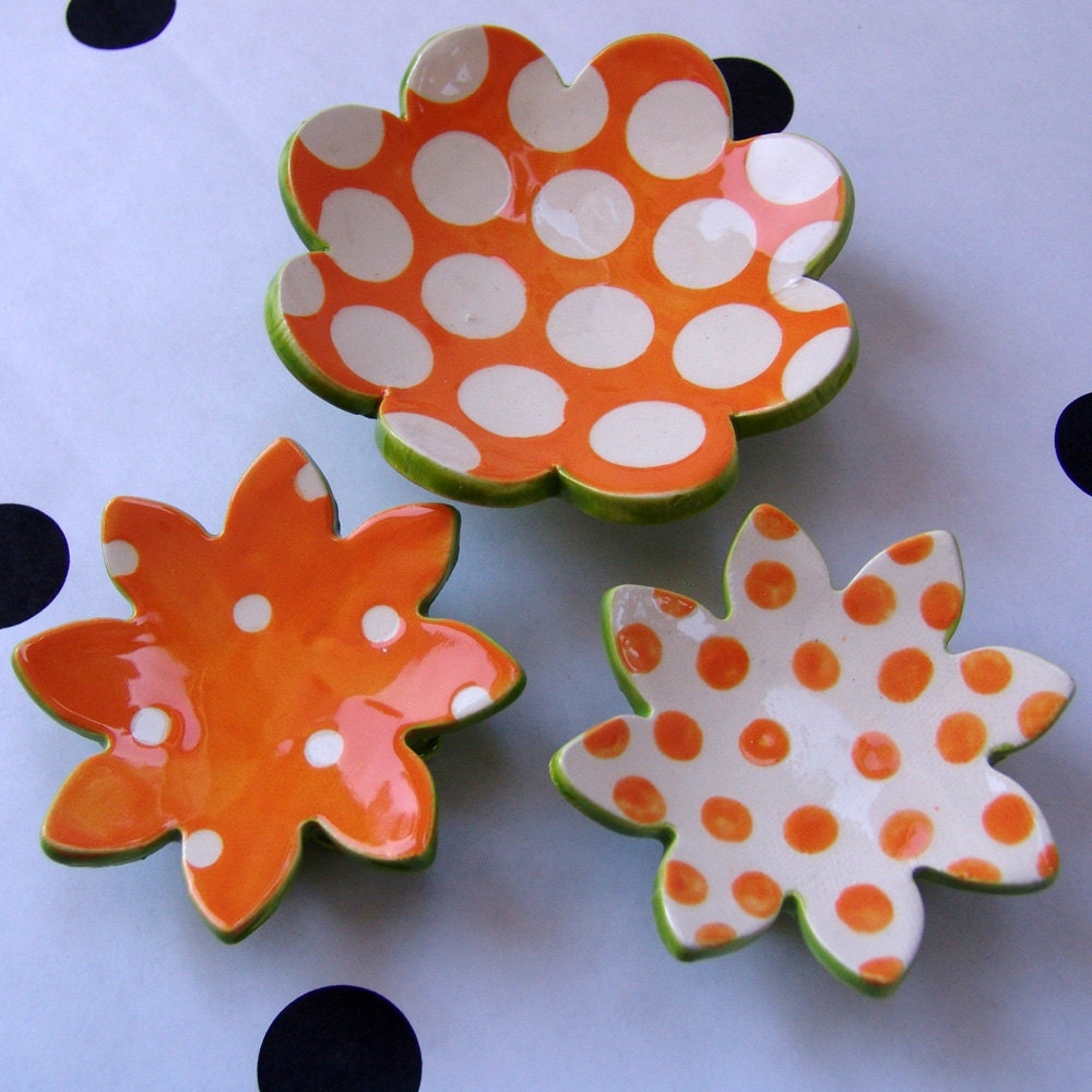 bright orange flower dish set for your spring decor