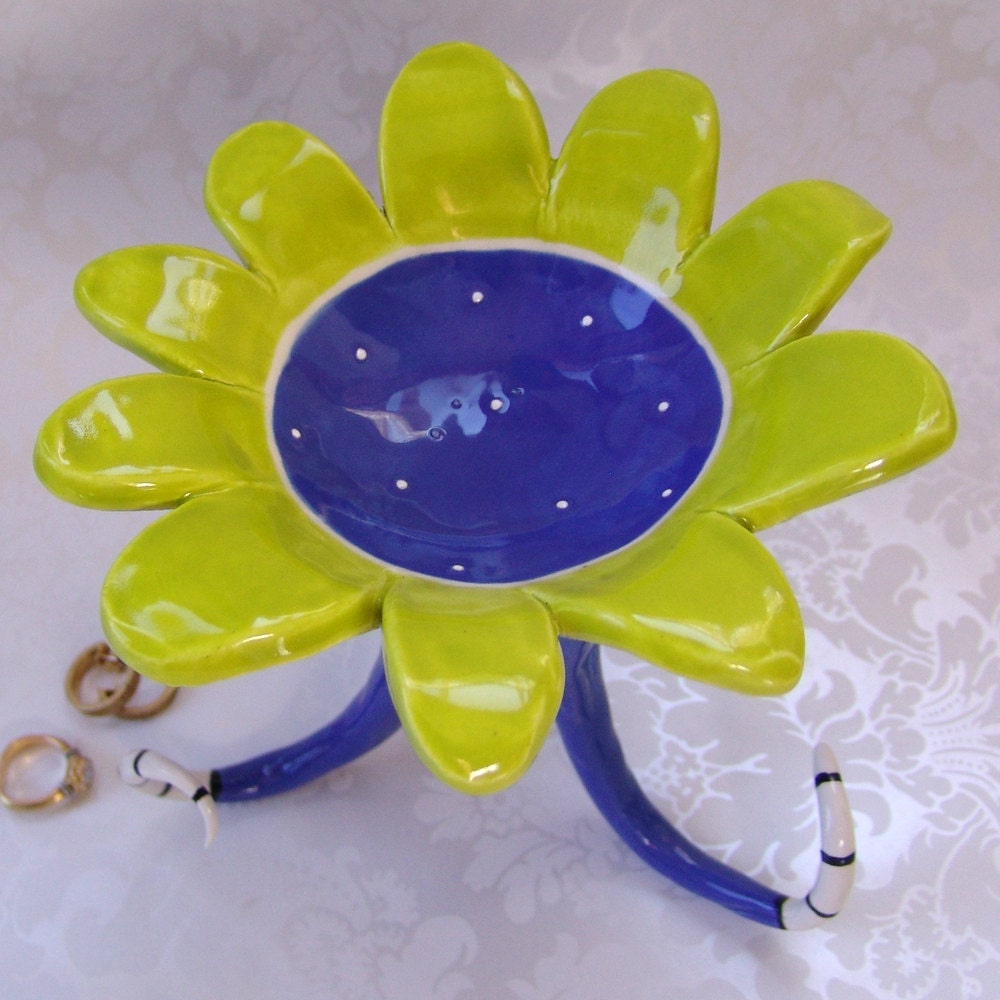 beautiful blue dotted flower dish