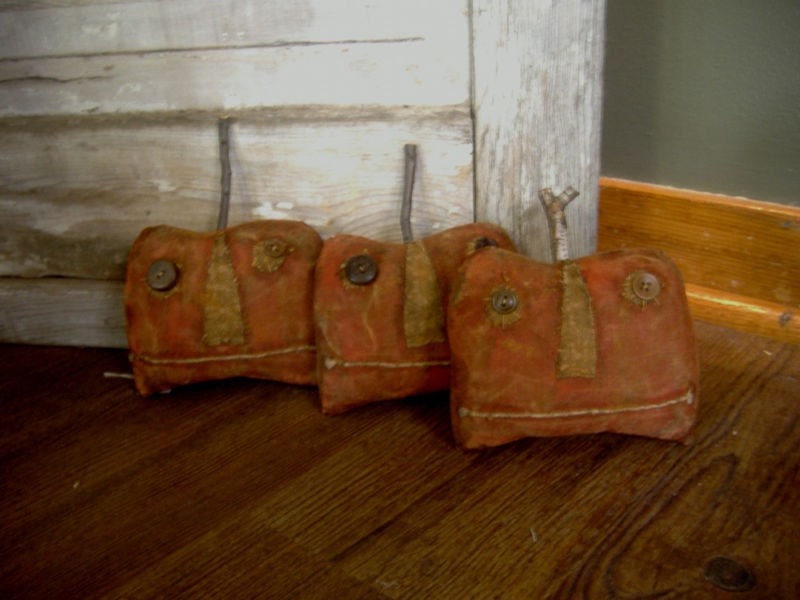 Primitive Halloween Fall Nettie LaCroix Pumpkins. WOW