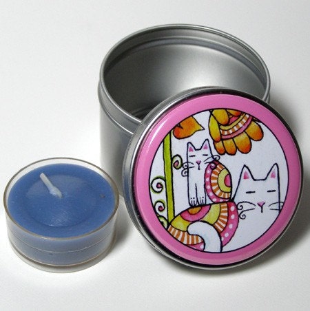 SALE... Cat Mom and Kitten In Flower Garden... Tin Treasure Box for Candle or Catnip