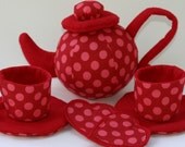 Dotty Red-Cloth Tea Set