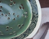 Berry Bowl aka Colander in our Celtic Vine Colourway. Perfect for rinsing your berries then keeping them attractive and edible