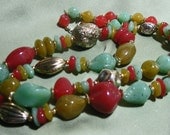 Vintage 1950s Lucite Glitter Beads Necklace.