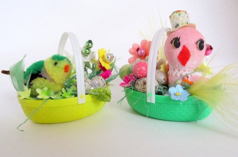 SALE Vintage Easter Bakets Set of 2 Decoration or Ornament