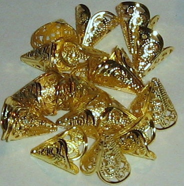 8 Gold Plated Filigree Cone Nead Caps (bcg12gh568uksa037)