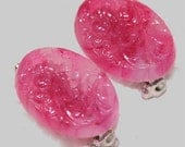 Double Take Molded Glass Flower Lapel Pins in Fuchsia
