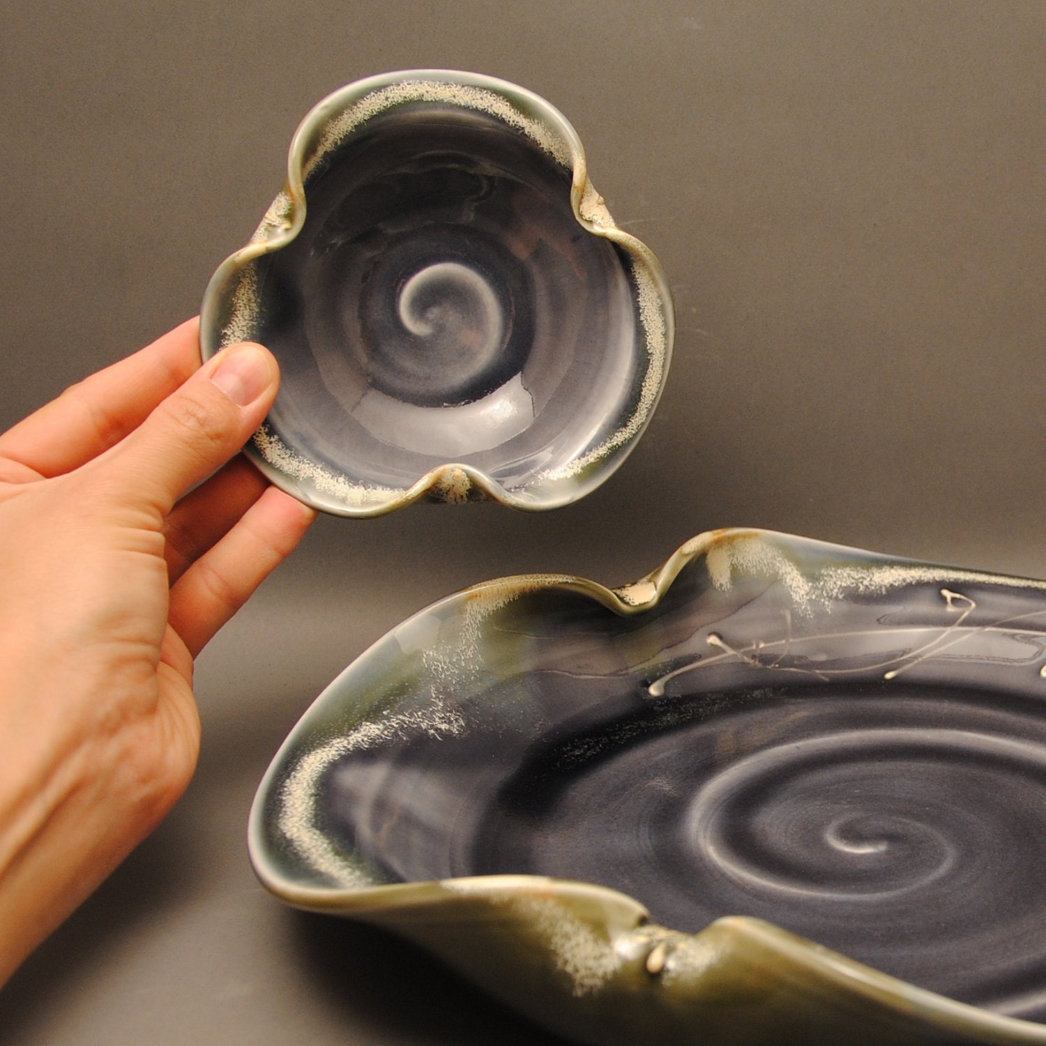 Large Porcelain Ruffle Plate and Dip Bowl - Arabesque Collection
