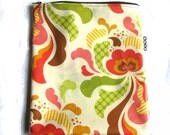 sofs offers a large waterproof travel pouch