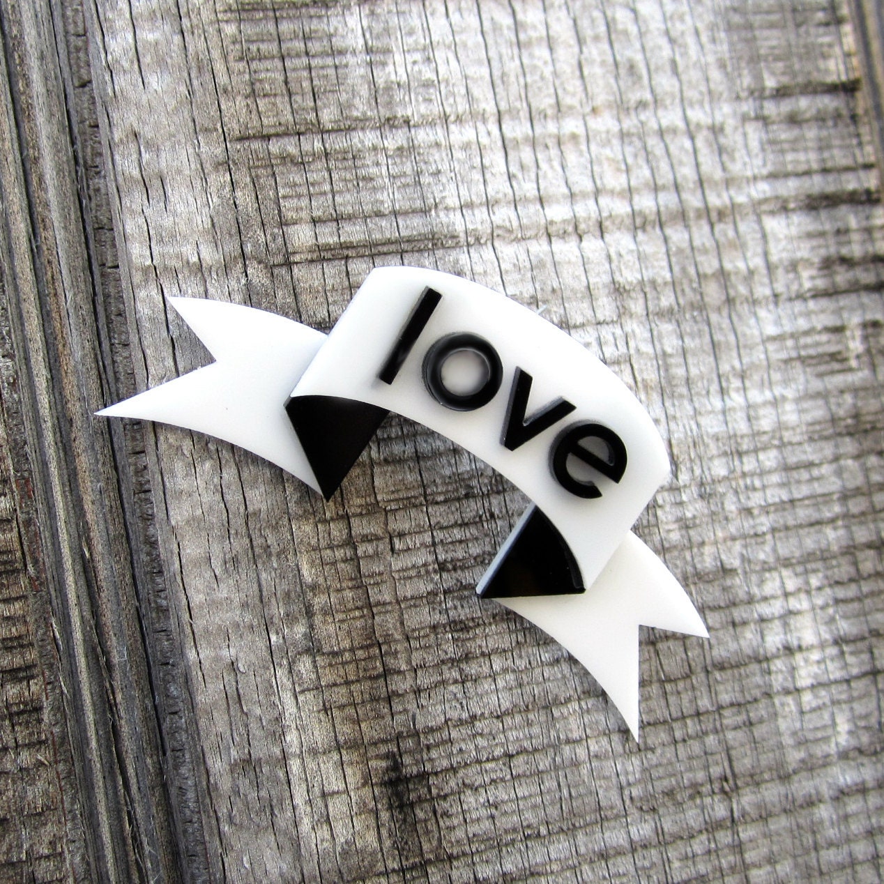 Love Banner Pin