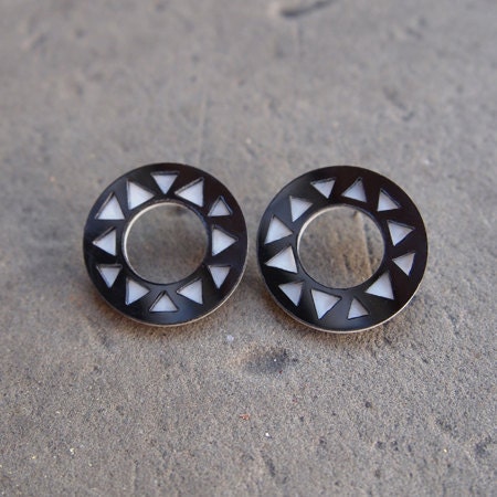 Geometric Ring Earrings in Black