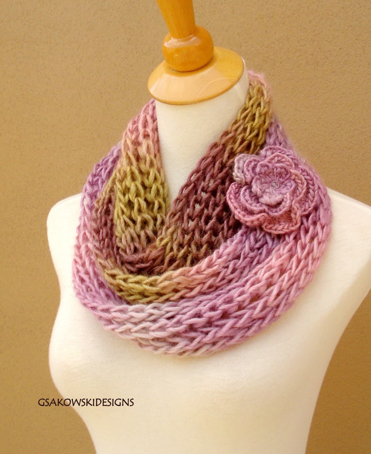 Ava-Soy Infinity-Loop Scarf-Pink