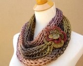 Ava-Soy Infinity-Loop Scarf-Olive