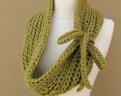 Veronica-Infinity-Loop Scarf-Olive Green