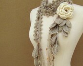 Queen Ann Rose Lariat- Cream