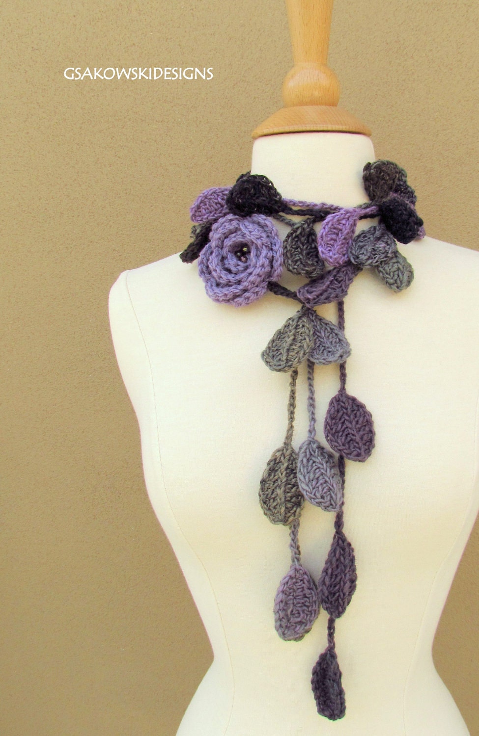 Queen Elizabeth Rose Lariat-Scarflette-Lavender