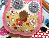 Owl ELLA in Pink felt and yellow ditsy fabric decoration for your home
